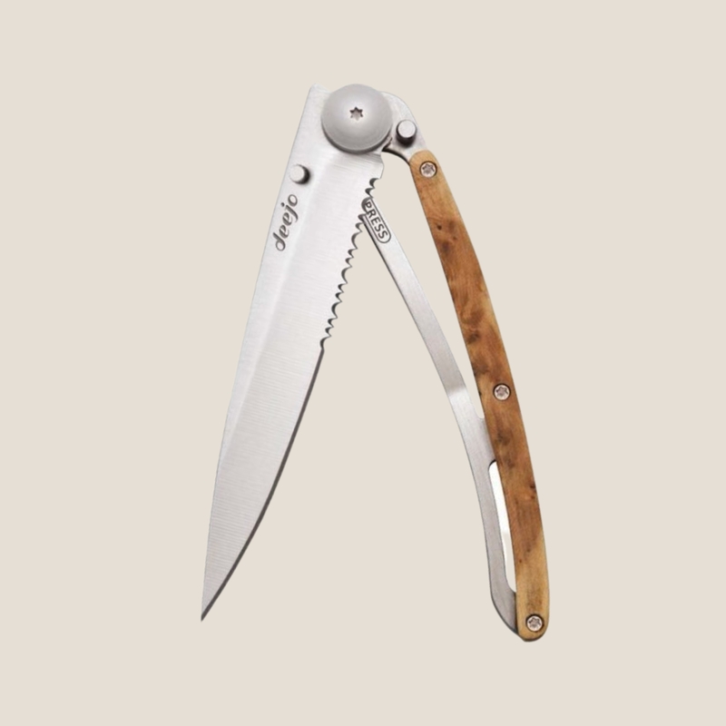 Deejo Serrated 37g, Titanium, Juniper Wood